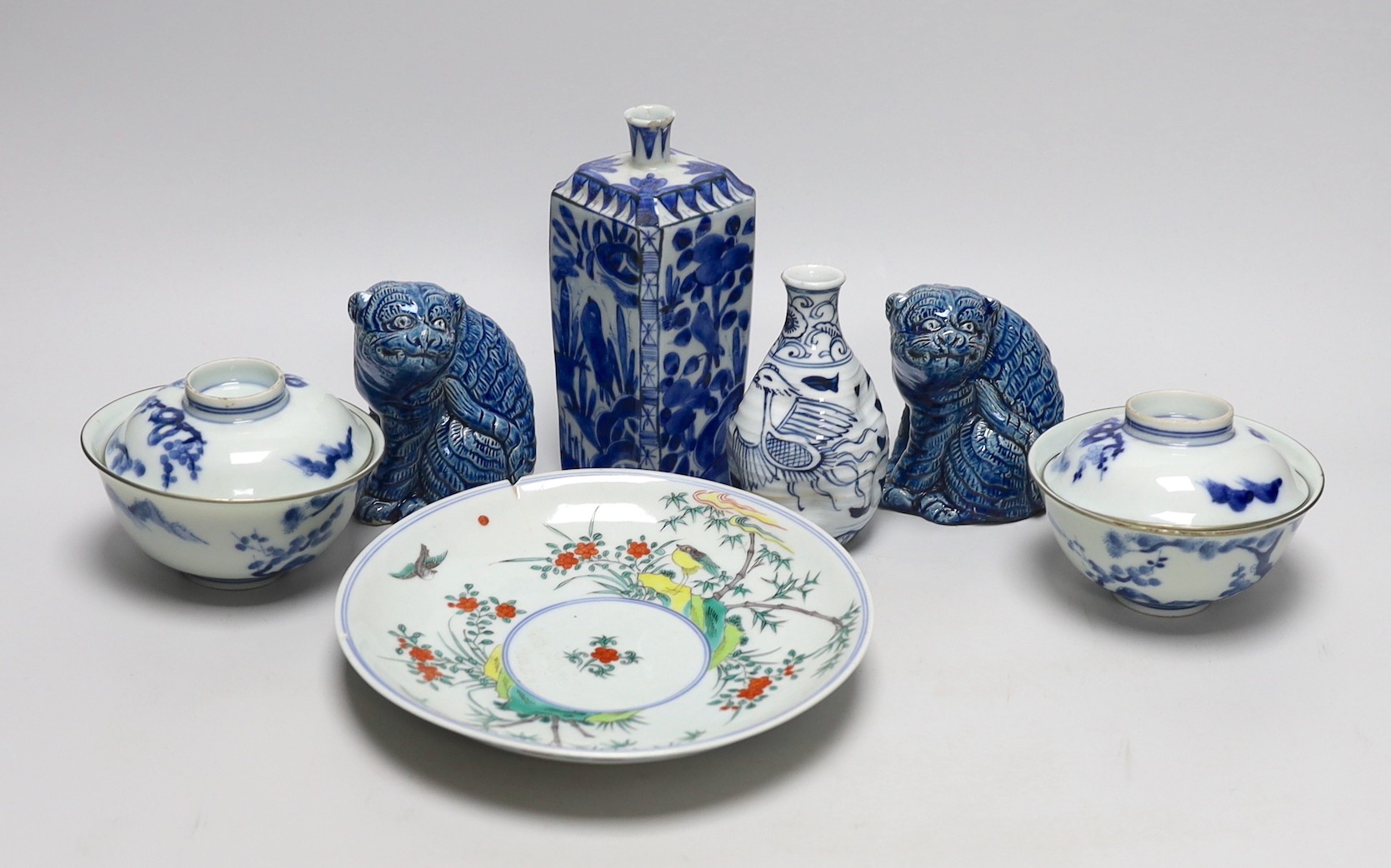 A group of various Japanese ceramics (7)